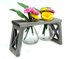Holz Rahmen mit zwei Glas Vasen