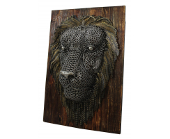 Wanddekoration Löwenkopf aus recyceltem Metall 53 x 76cm auf Holzplatte