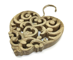 Holz Herz Hänger mit Ornamente Muster