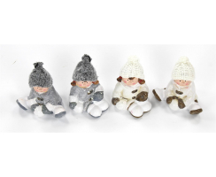 4 Stück Deko Figur Winter-Kind sitzend klein